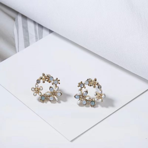 Circle Flower Stud Earrings